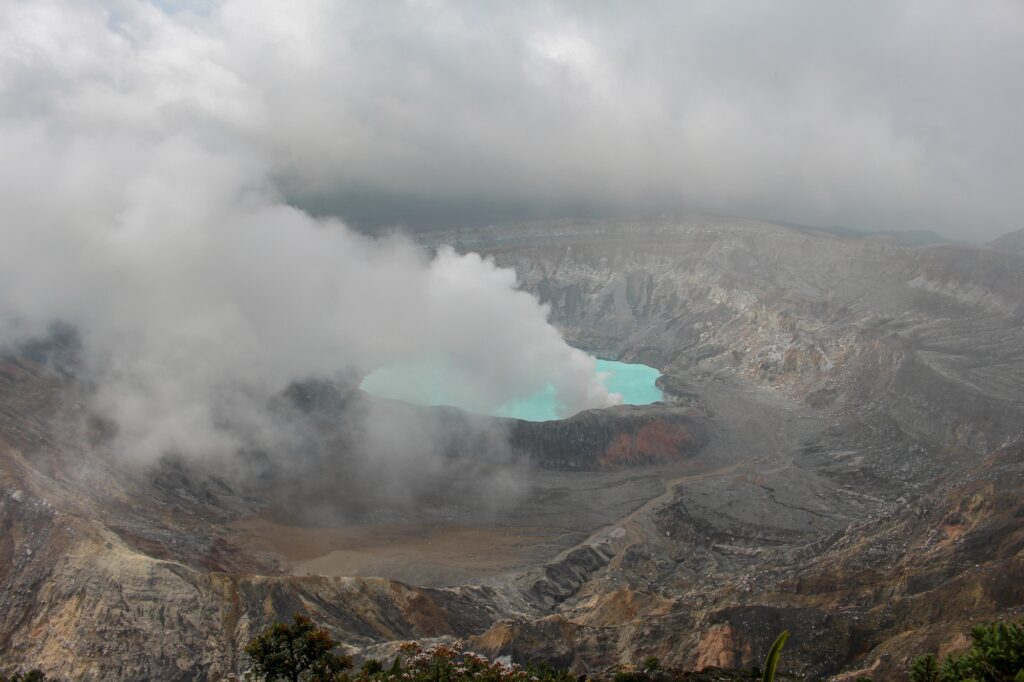 Active volcanos in Costa Rica. Nature. Earth. Smoke.